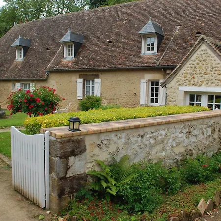 Petite Avec Piscine Chauffee, Tennis Et Nombreuses Activites Pour Tous! - Fr-1-410-270 * Maresché