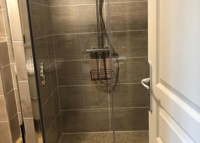 Petite Avec Piscine Chauffee, Tennis Et Nombreuses Activites Pour Tous! - Fr-1-410-270 *