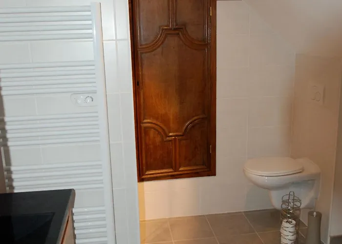 Dom wakacyjny Petite Avec Piscine Chauffee, Tennis Et Nombreuses Activites Pour Tous! - Fr-1-410-270 *