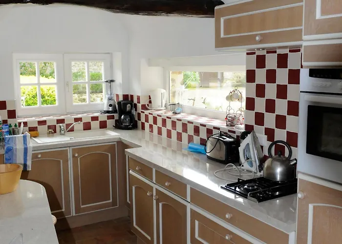 Dom wakacyjny Petite Avec Piscine Chauffee, Tennis Et Nombreuses Activites Pour Tous! - Fr-1-410-270