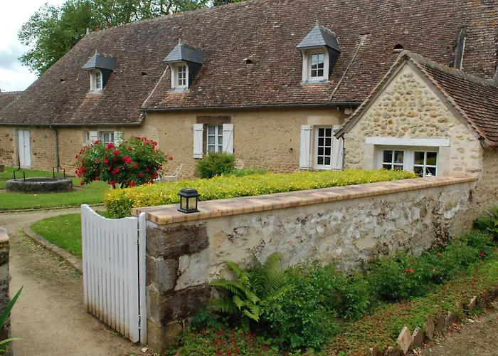 Petite Avec Piscine Chauffee, Tennis Et Nombreuses Activites Pour Tous! - Fr-1-410-270 * Maresché